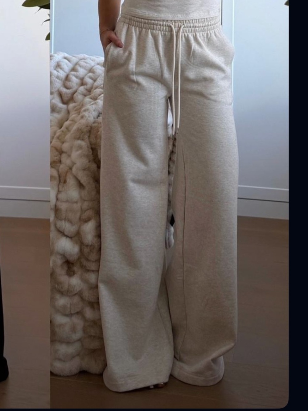 Wide-Leg Drawstring women’s Sweatpants in Light Beige